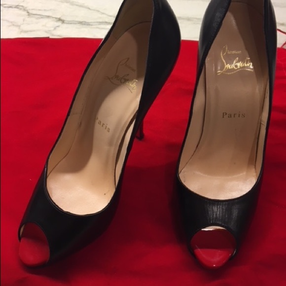 CLASSIC LOUBOUTIN PATENT LEATHER PEEP TOES - Picture 2 of 7